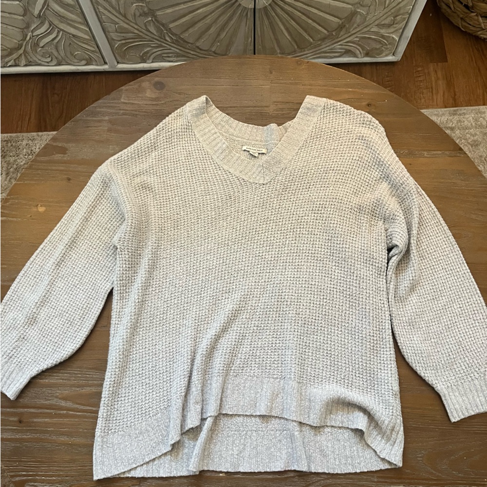 Gray knit American Eagle sweater